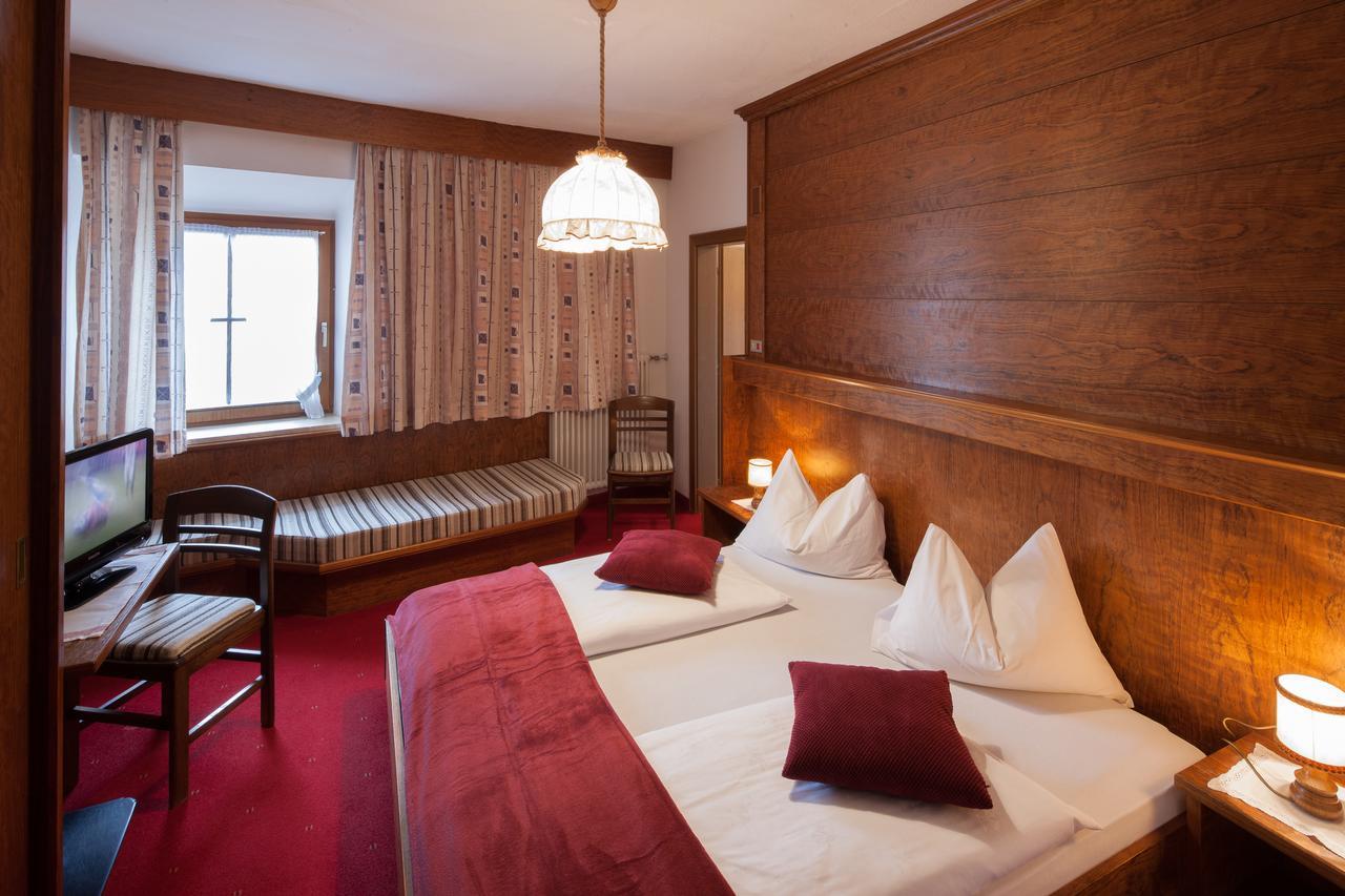 Hotel Post Курон Веноста Екстериор снимка